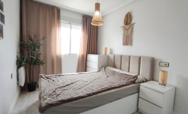 Herverkoop - Bungalow - Gelijkvloers - Torrevieja - Los balcones