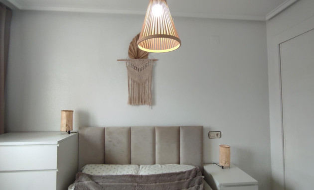 Herverkoop - Bungalow - Gelijkvloers - Torrevieja - Los balcones