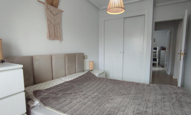 Herverkoop - Bungalow - Gelijkvloers - Torrevieja - Los balcones