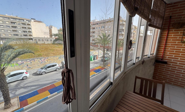 Herverkoop - Studio - Torrevieja - Estacion de autobuses