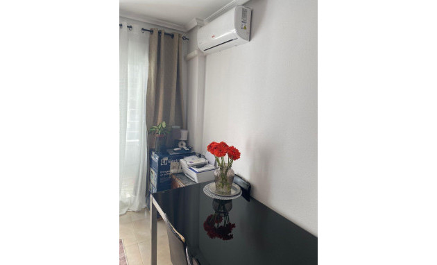 Herverkoop - Apartment - Torrevieja - Centro