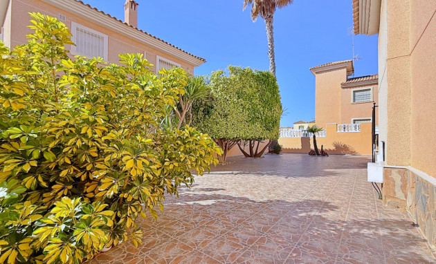 Herverkoop - Detached Villa - Orihuela Costa - Punta Prima