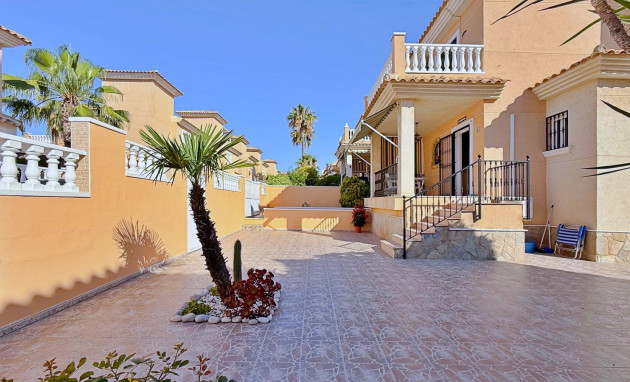 Herverkoop - Detached Villa - Orihuela Costa - Punta Prima