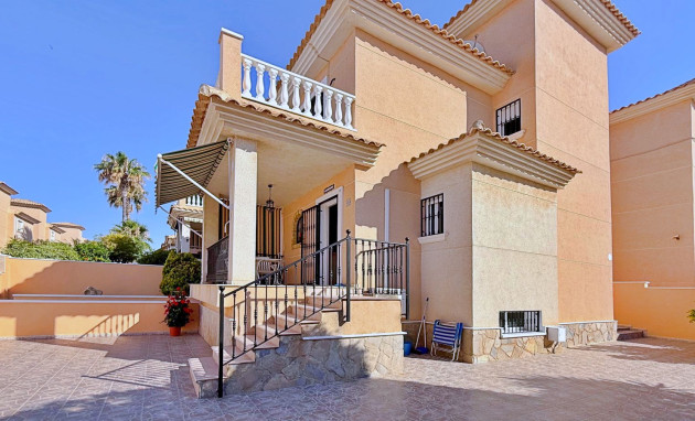 Herverkoop - Detached Villa - Orihuela Costa - Punta Prima