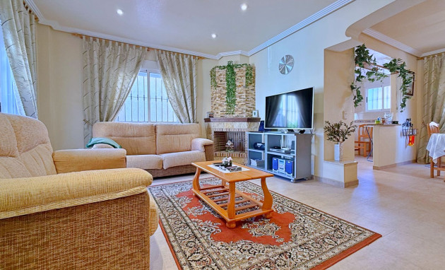 Herverkoop - Detached Villa - Orihuela Costa - Punta Prima