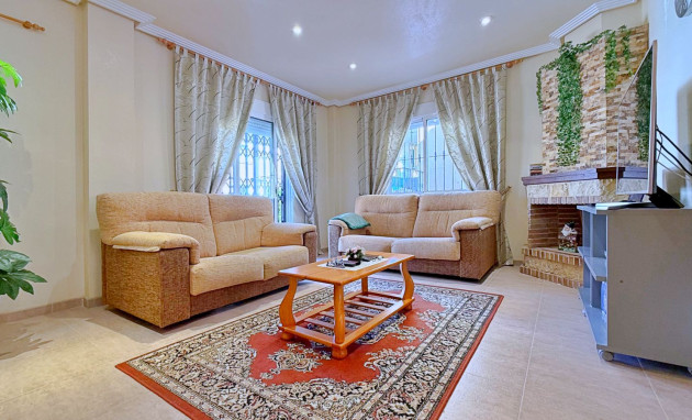 Herverkoop - Detached Villa - Orihuela Costa - Punta Prima