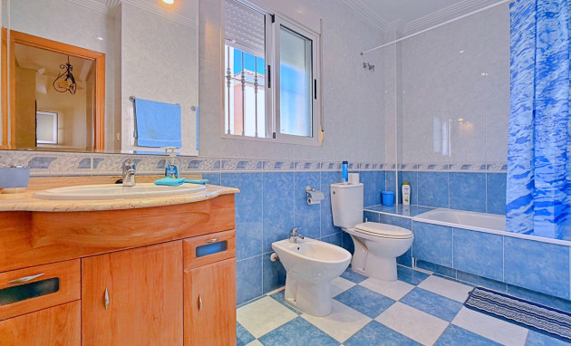 Herverkoop - Detached Villa - Orihuela Costa - Punta Prima