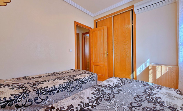 Herverkoop - Detached Villa - Orihuela Costa - Punta Prima