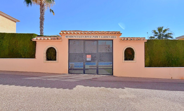Herverkoop - Detached Villa - Orihuela Costa - Punta Prima