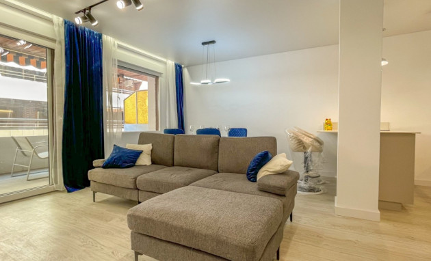 Herverkoop - Apartment - Torrevieja - Playa Acequion