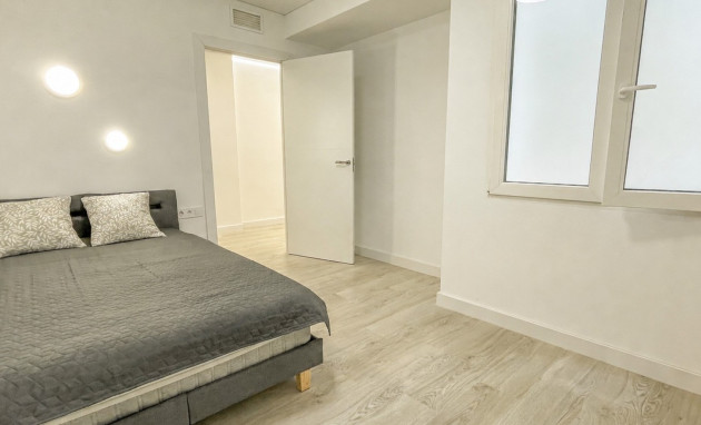 Herverkoop - Apartment - Torrevieja - Playa Acequion