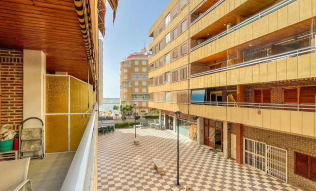 Herverkoop - Apartment - Torrevieja - Playa Acequion