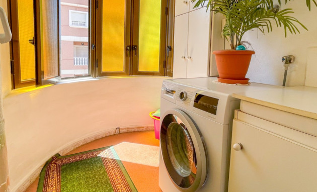 Herverkoop - Apartment - Torrevieja - Playa Acequion