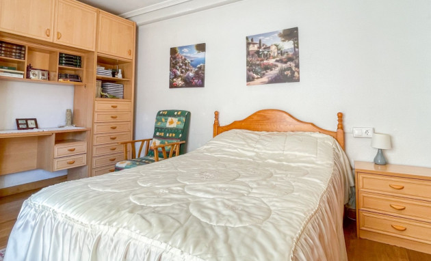 Herverkoop - Apartment - Torrevieja - Playa Acequion