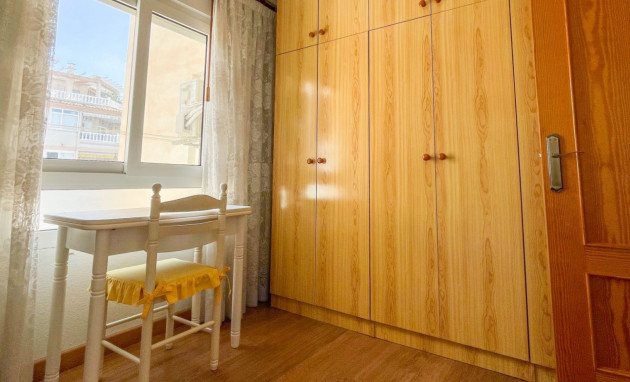 Herverkoop - Apartment - Torrevieja - Playa Acequion
