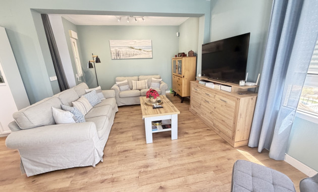 Herverkoop - Detached Villa - Orihuela Costa - Villamartin