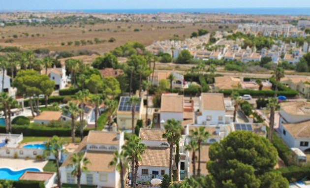 Herverkoop - Detached Villa - Orihuela Costa - Villamartin