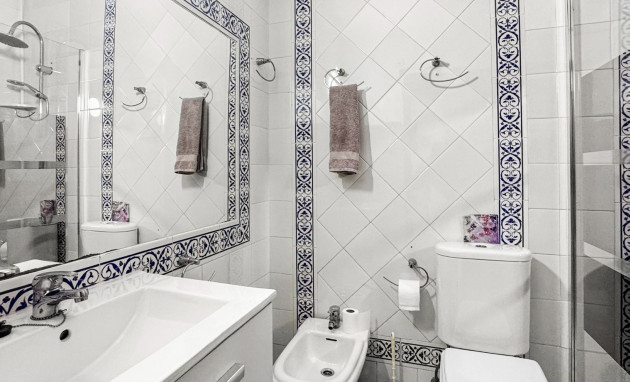 Herverkoop - Bungalow - Gelijkvloers - Torrevieja - Aguas Nuevas
