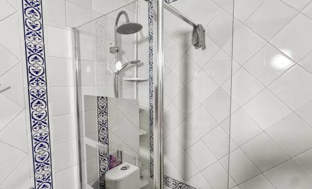 Herverkoop - Bungalow - Gelijkvloers - Torrevieja - Aguas Nuevas