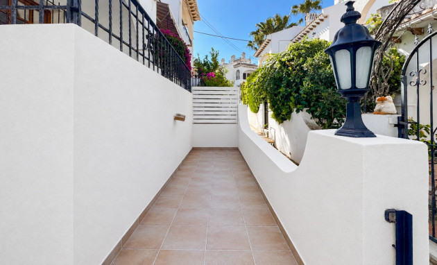 Herverkoop - Bungalow - Gelijkvloers - Torrevieja - Aguas Nuevas