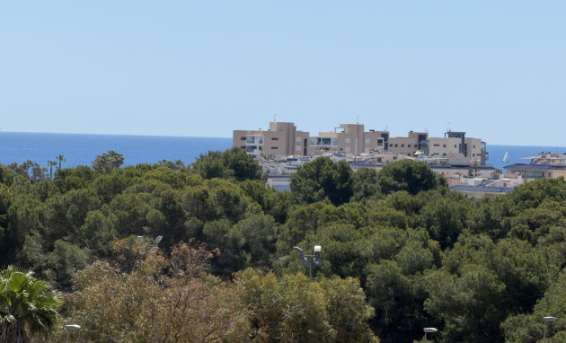 Herverkoop - Detached Villa - Orihuela Costa - Mil Palmeras