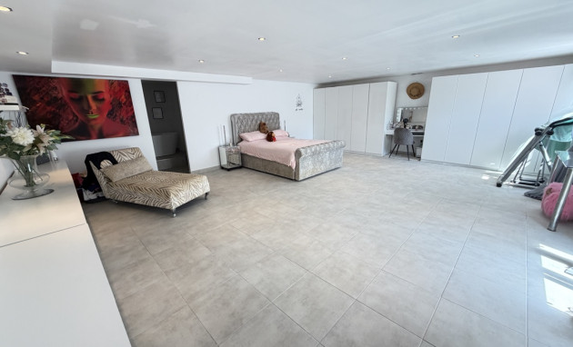 Herverkoop - Detached Villa - San Miguel de Salinas - Lake View Mansions