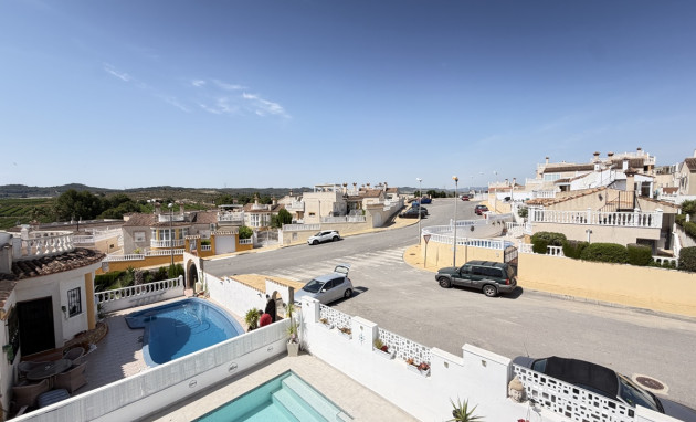 Herverkoop - Detached Villa - San Miguel de Salinas - Lake View Mansions