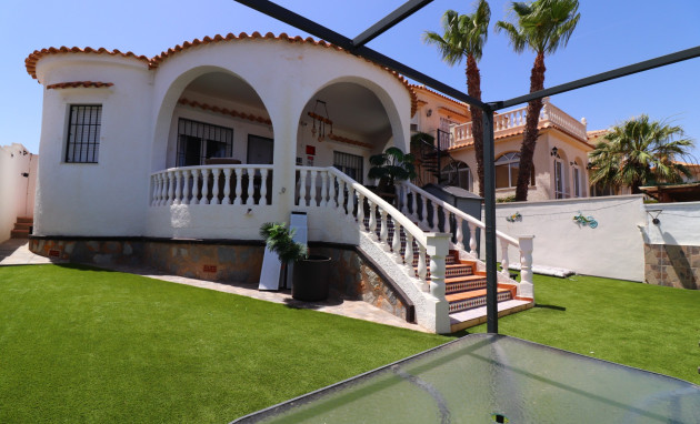 Herverkoop - Detached Villa - Orihuela Costa - Villamartin