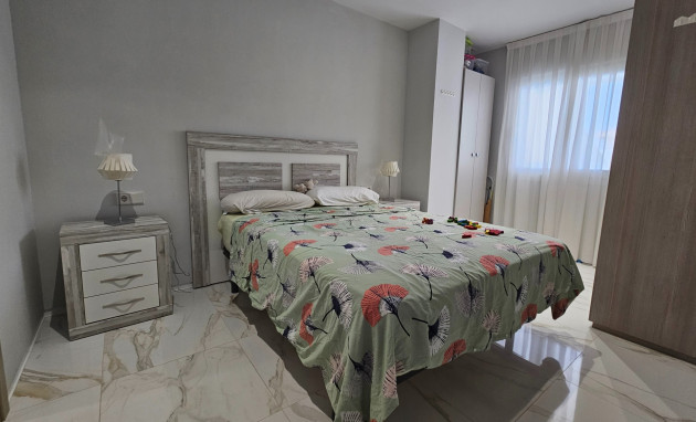 Herverkoop - Apartment - La Marina - El Pinet