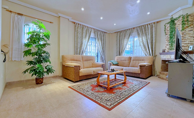 Herverkoop - Detached Villa - Orihuela Costa - Punta Prima