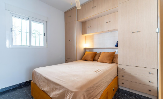 Herverkoop - Apartment - Torrevieja - Playa Los Naufragos