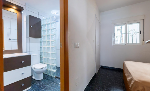 Herverkoop - Apartment - Torrevieja - Playa Los Naufragos