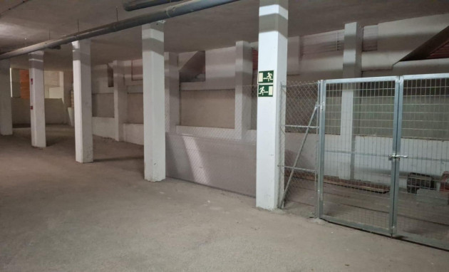 Herverkoop - Garage - Orihuela Costa - Los Almendros-La Florida