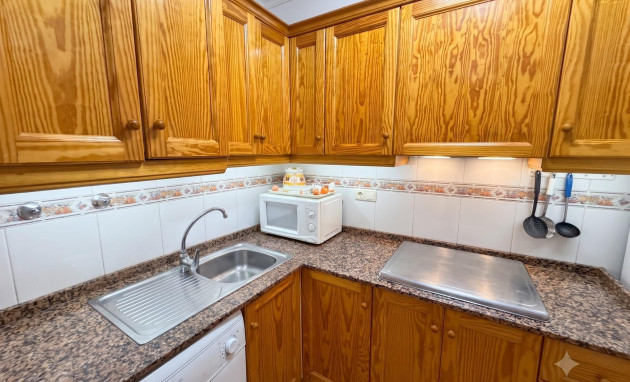 Resale - Apartment - Torrevieja - Estacion de autobuses