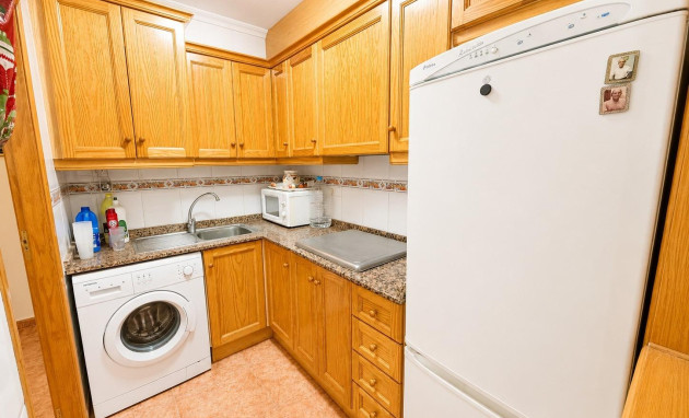 Resale - Apartment - Torrevieja - Estacion de autobuses