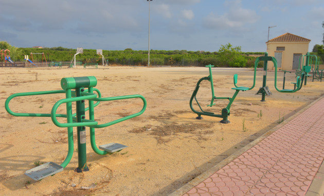 Herverkoop - Quad Villa - Algorfa - Montebello