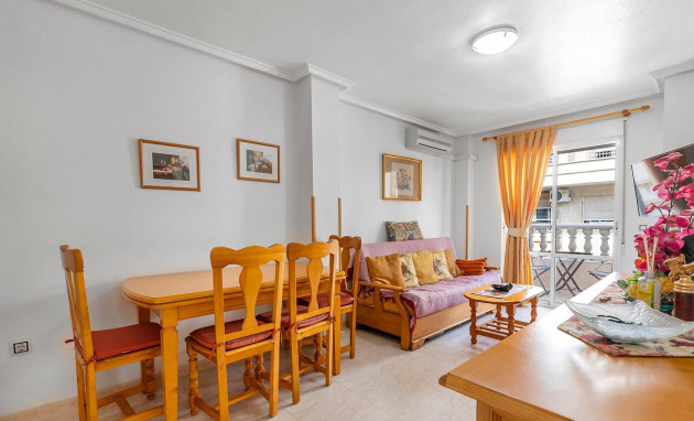 Herverkoop - Apartment - Torrevieja - Estacion de autobuses