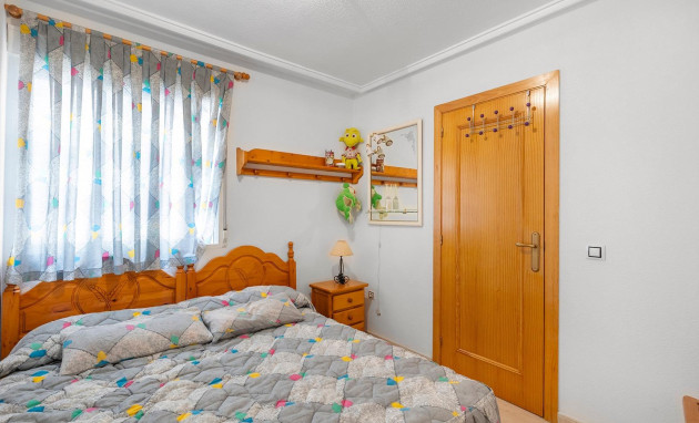 Herverkoop - Apartment - Torrevieja - Estacion de autobuses