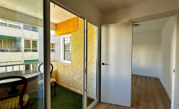 Herverkoop - Apartment - Torrevieja - Acequion