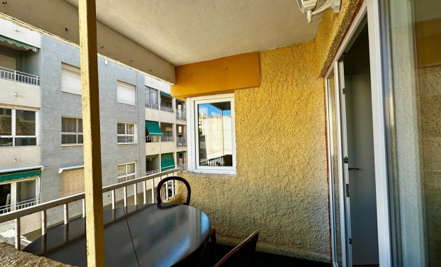 Herverkoop - Apartment - Torrevieja - Acequion