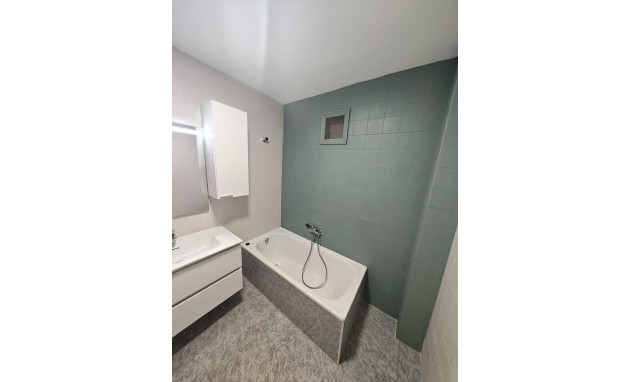 Herverkoop - Apartment - Torrevieja - Acequion