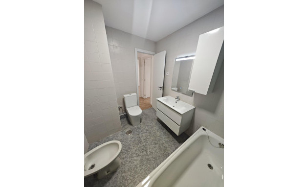 Herverkoop - Apartment - Torrevieja - Acequion