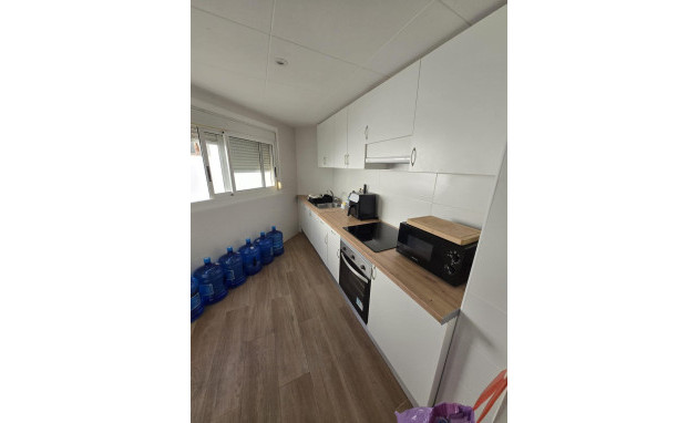 Resale - Apartment - Torrevieja - Estacion de autobuses