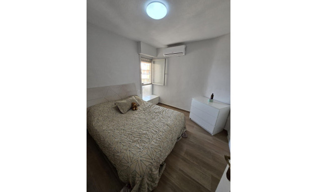 Resale - Apartment - Torrevieja - Estacion de autobuses