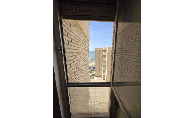 Resale - Apartment - Torrevieja - Estacion de autobuses