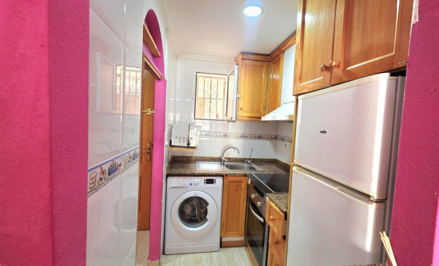 Herverkoop - Apartment - Torrevieja - Estacion de autobuses