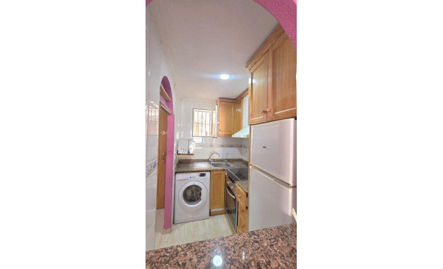 Herverkoop - Apartment - Torrevieja - Estacion de autobuses