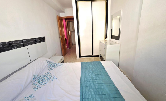 Herverkoop - Apartment - Torrevieja - Estacion de autobuses