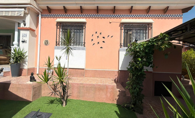Herverkoop - Detached Villa - Los Montesinos - La Herrada