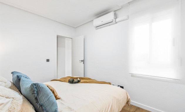 Herverkoop - Apartment - Orihuela Costa - Playa Flamenca